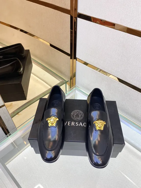 Versace Shoe 